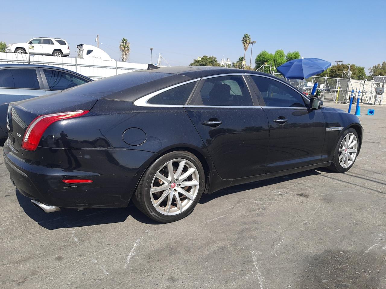 Obraz 3 z 2014 JAGUAR XJ  2014 z VIN SAJWA1CZ9E8V71147