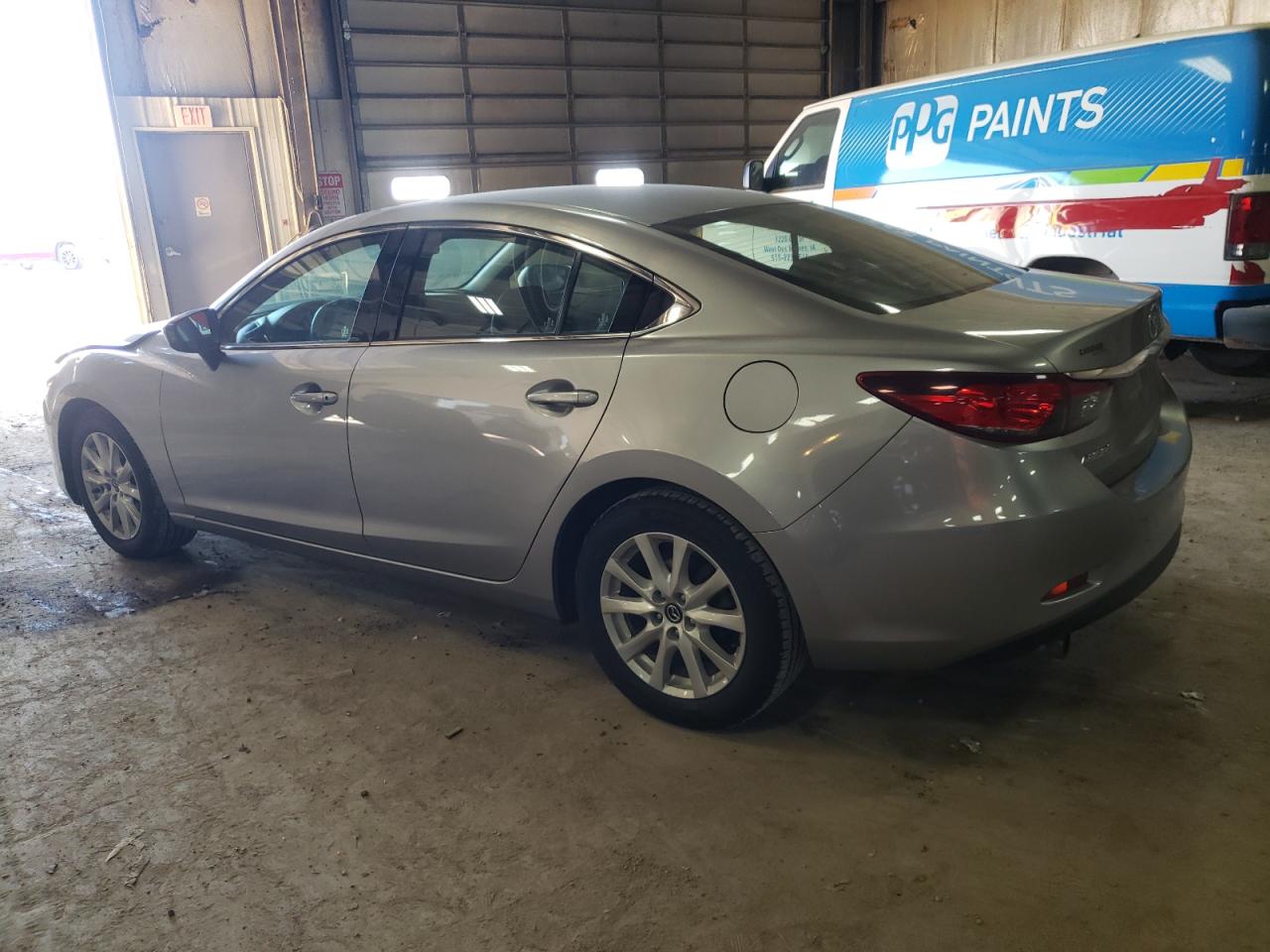 Изображение 2 2015 MAZDA 6 SPORT 2015 с VIN JM1GJ1U6XF1176590