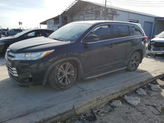 Image 1 of 2019 TOYOTA HIGHLANDER LE 2019 with VIN 5TDZARFH7KS051730