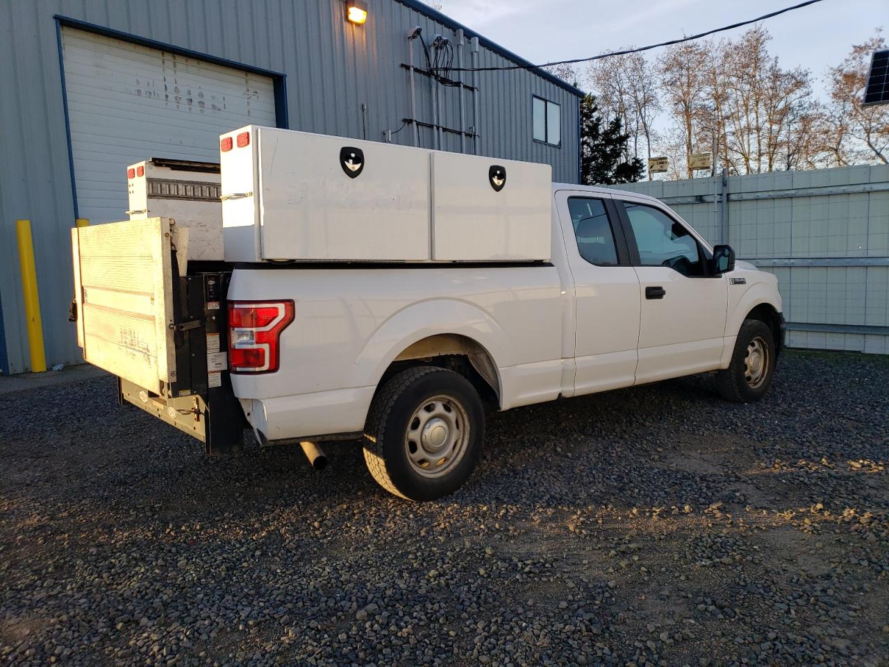 Obraz 3 z 2018 FORD F150 SUPER CAB 2018 z VIN 1FTEX1C59JKF06673