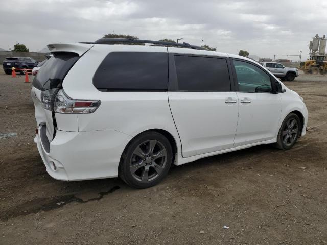 Image 3 of 2017 TOYOTA SIENNA SE 2017 with VIN 5TDXZ3DC4HS870692