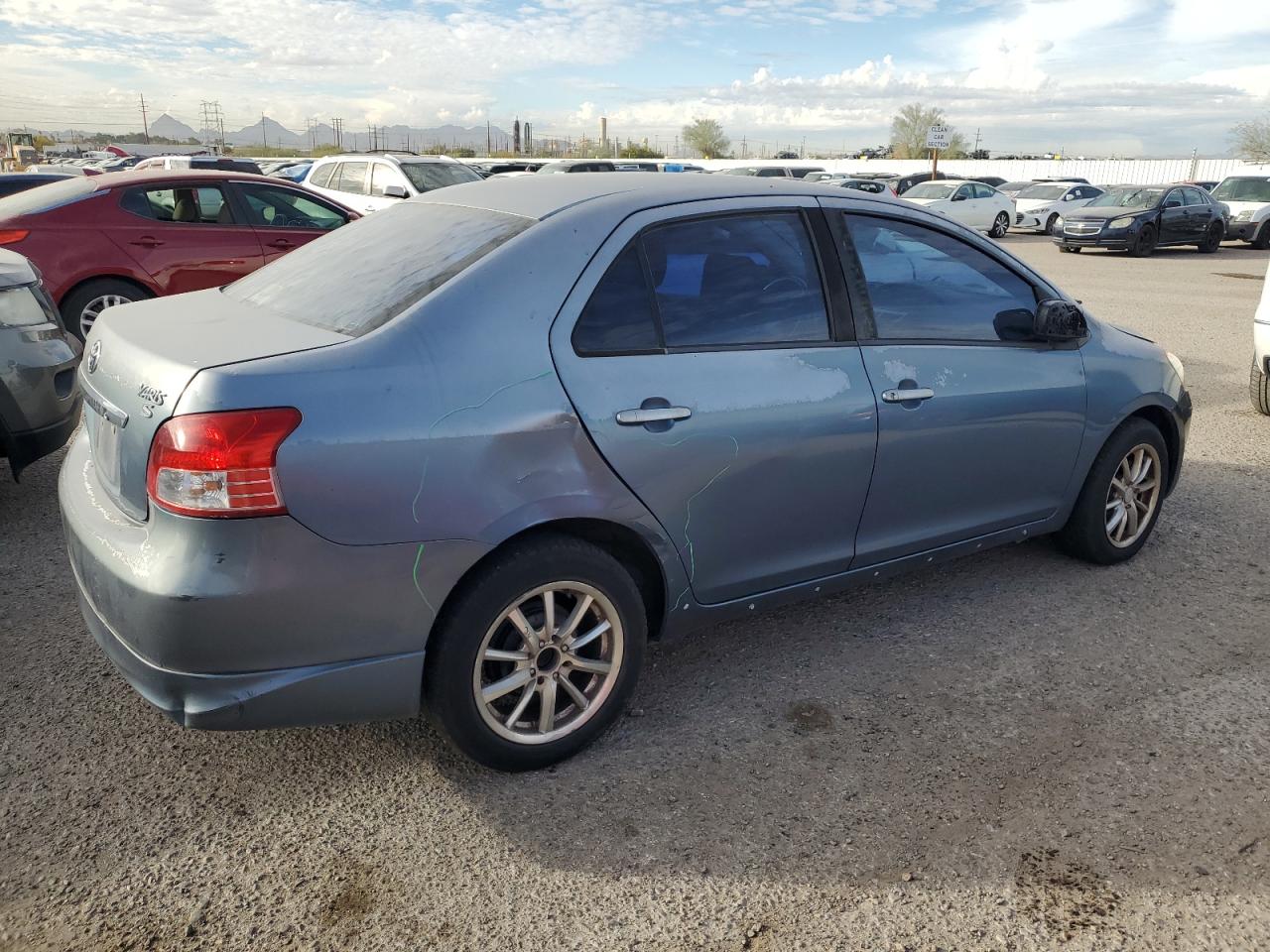 Obraz 3 z 2007 TOYOTA YARIS  2007 z VIN JTDBT923071051238