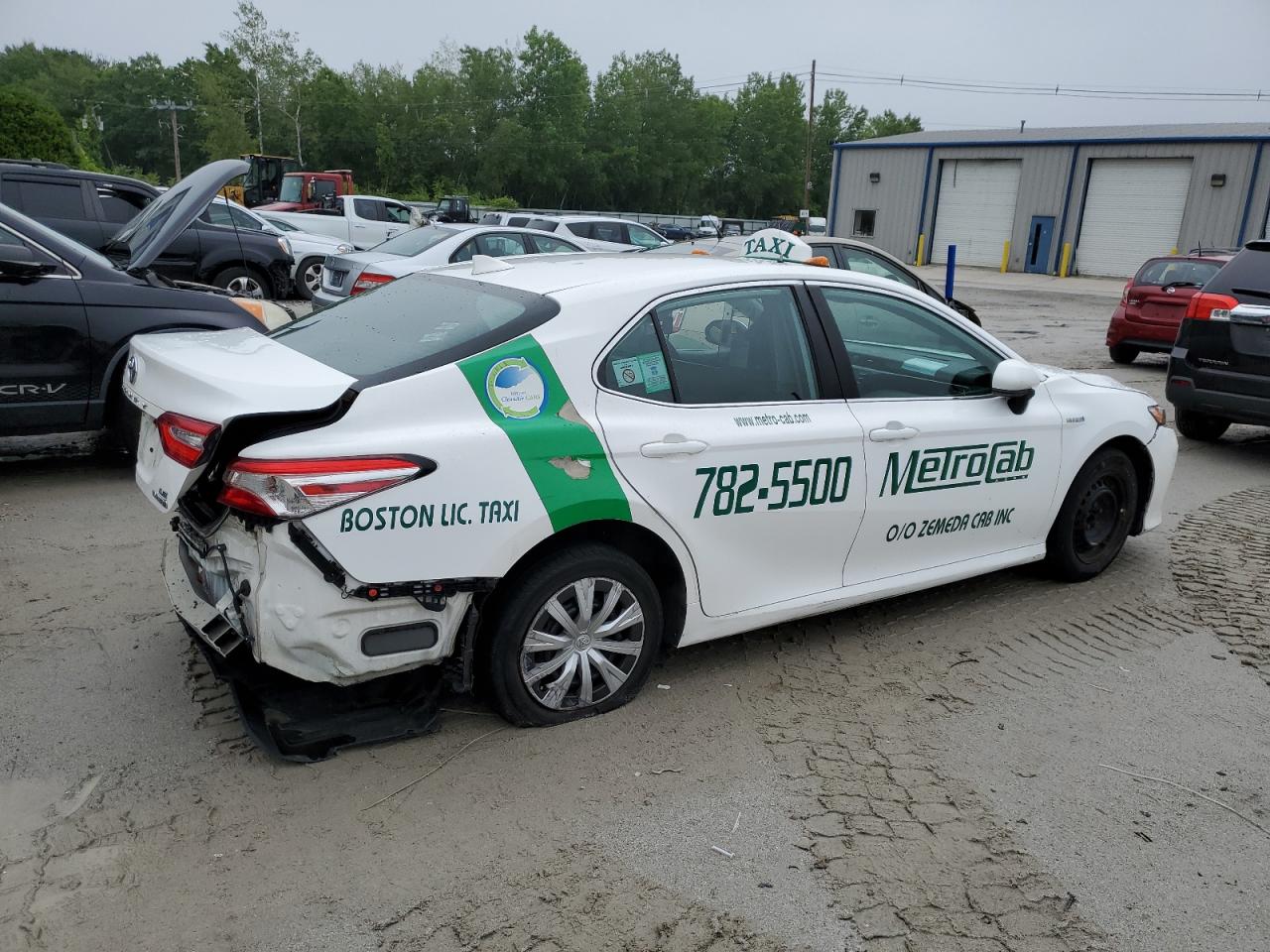 Obraz 3 z 2019 TOYOTA CAMRY LE 2019 z VIN 4T1B31HK4KU006385