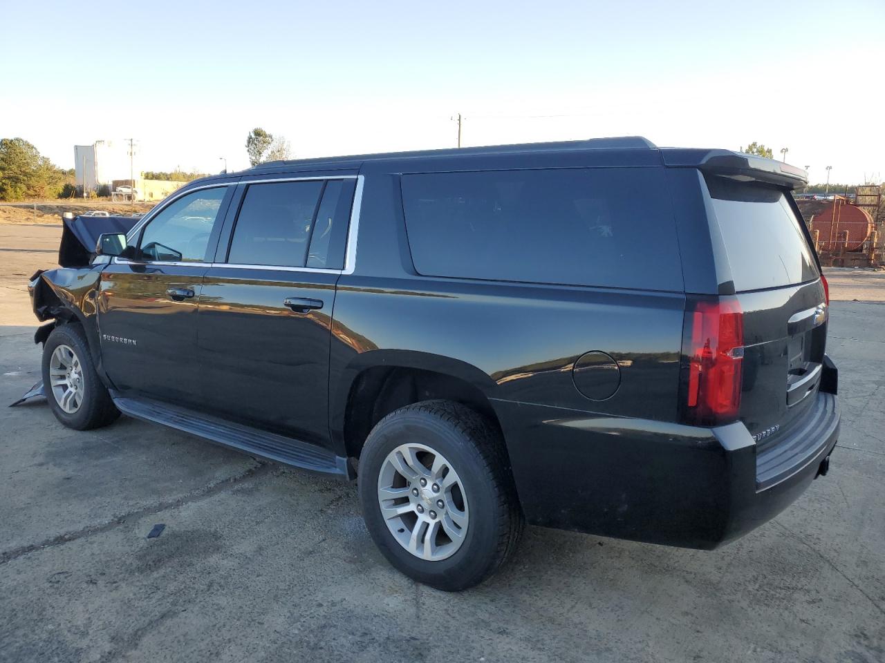 Изображение 2 2017 CHEVROLET SUBURBAN K1500 LS 2017 с VIN 1GNSKGEC9HR326439