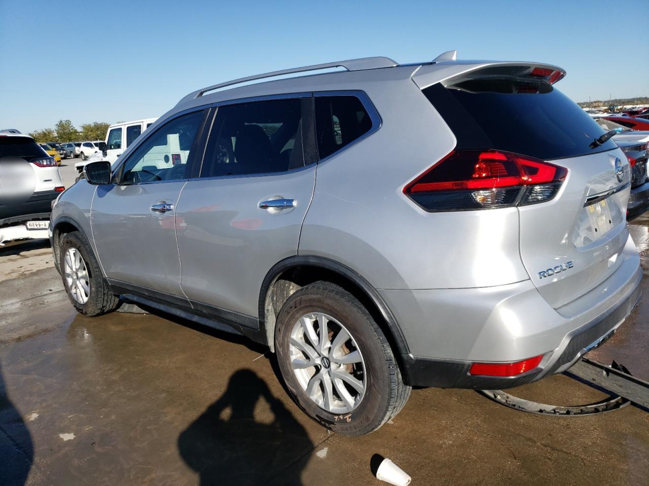 Image 2 of 2018 NISSAN ROGUE S 2018 with VIN KNMAT2MV7JP559714