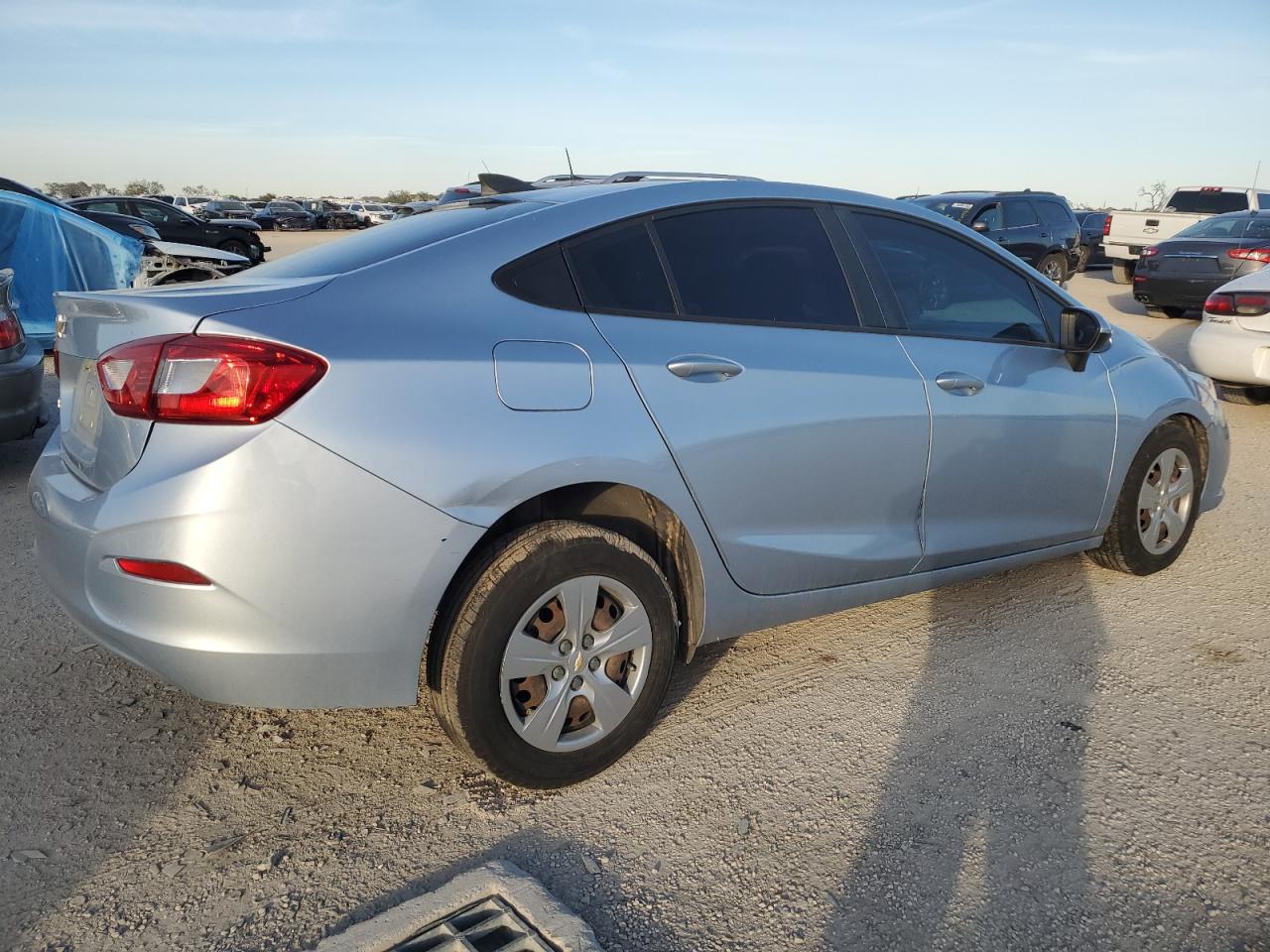 Obraz 3 z 2018 CHEVROLET CRUZE LS 2018 z VIN 1G1BC5SM1J7120064