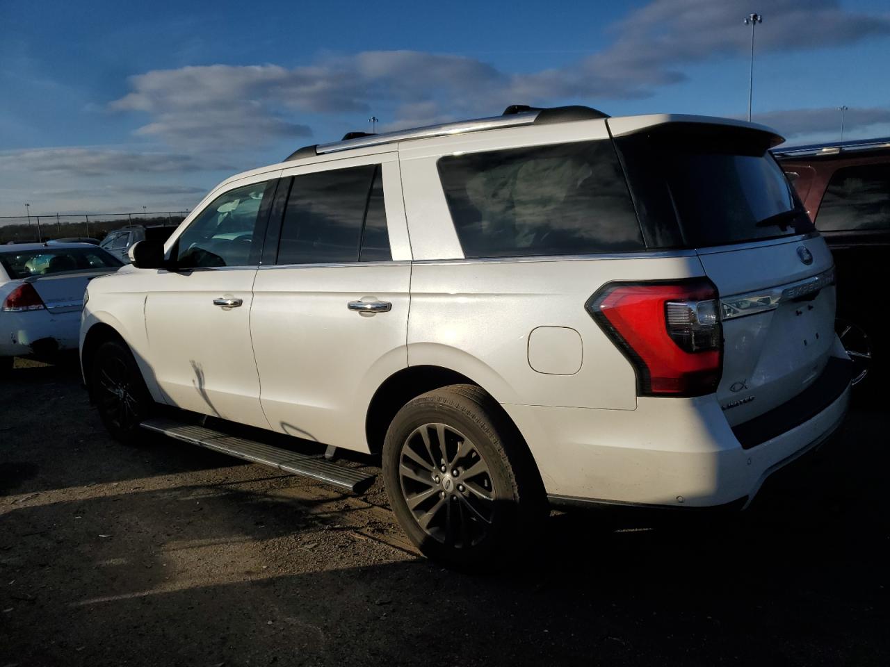 Изображение 2 2019 FORD EXPEDITION LIMITED 2019 с VIN 1FMJU2AT5KEA60869