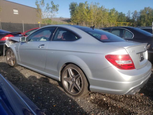 Obraz 2 z 2012 MERCEDES-BENZ C 63 AMG 2012 z VIN WDDGJ7HB0CF812352