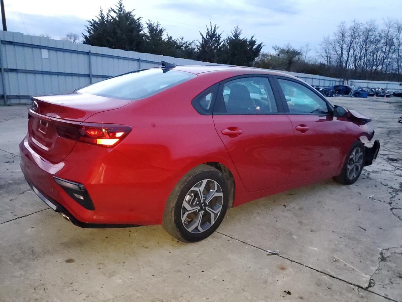 Image 3 of 2020 KIA FORTE FE 2020 with VIN 3KPF24AD6LE233616