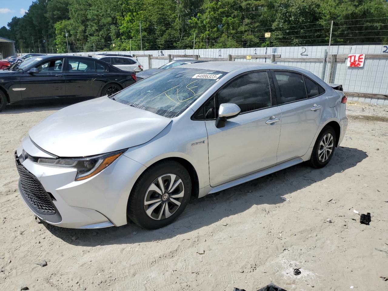 Obraz 1 z 2020 TOYOTA COROLLA LE 2020 z VIN JTDEBRBE6LJ001696