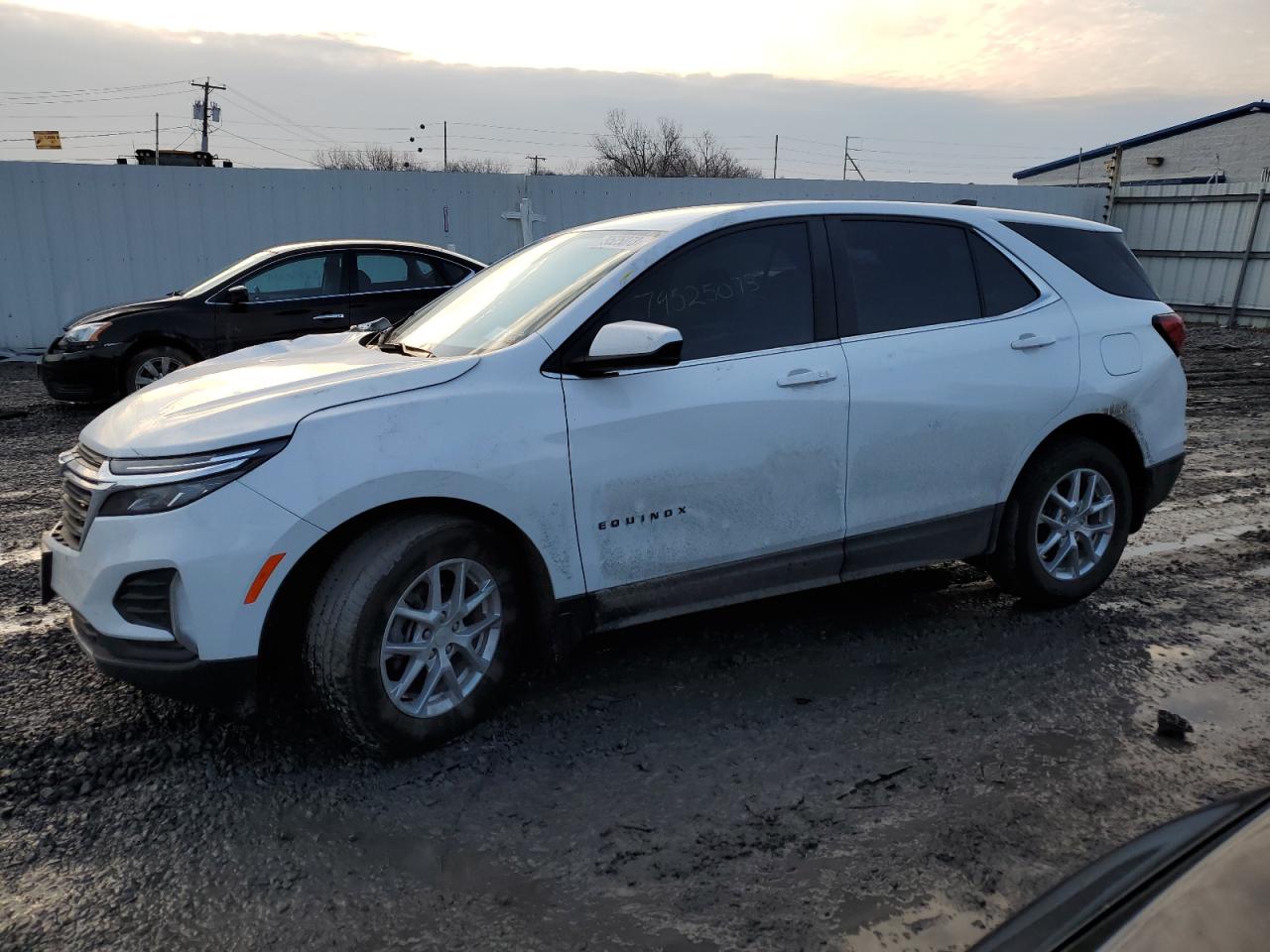 Image 1 of 2022 CHEVROLET EQUINOX LT 2022 with VIN 3GNAXUEV5NS100422