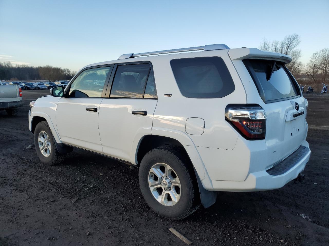 Obraz 2 z 2016 TOYOTA 4RUNNER SR5/SR5 PREMIUM 2016 z VIN JTEBU5JR2G5340640