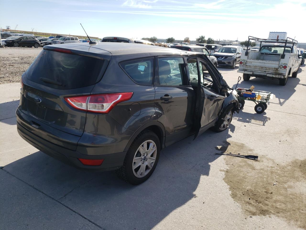 Image 3 of 2015 FORD ESCAPE S 2015 with VIN 1FMCU0F78FUA30382