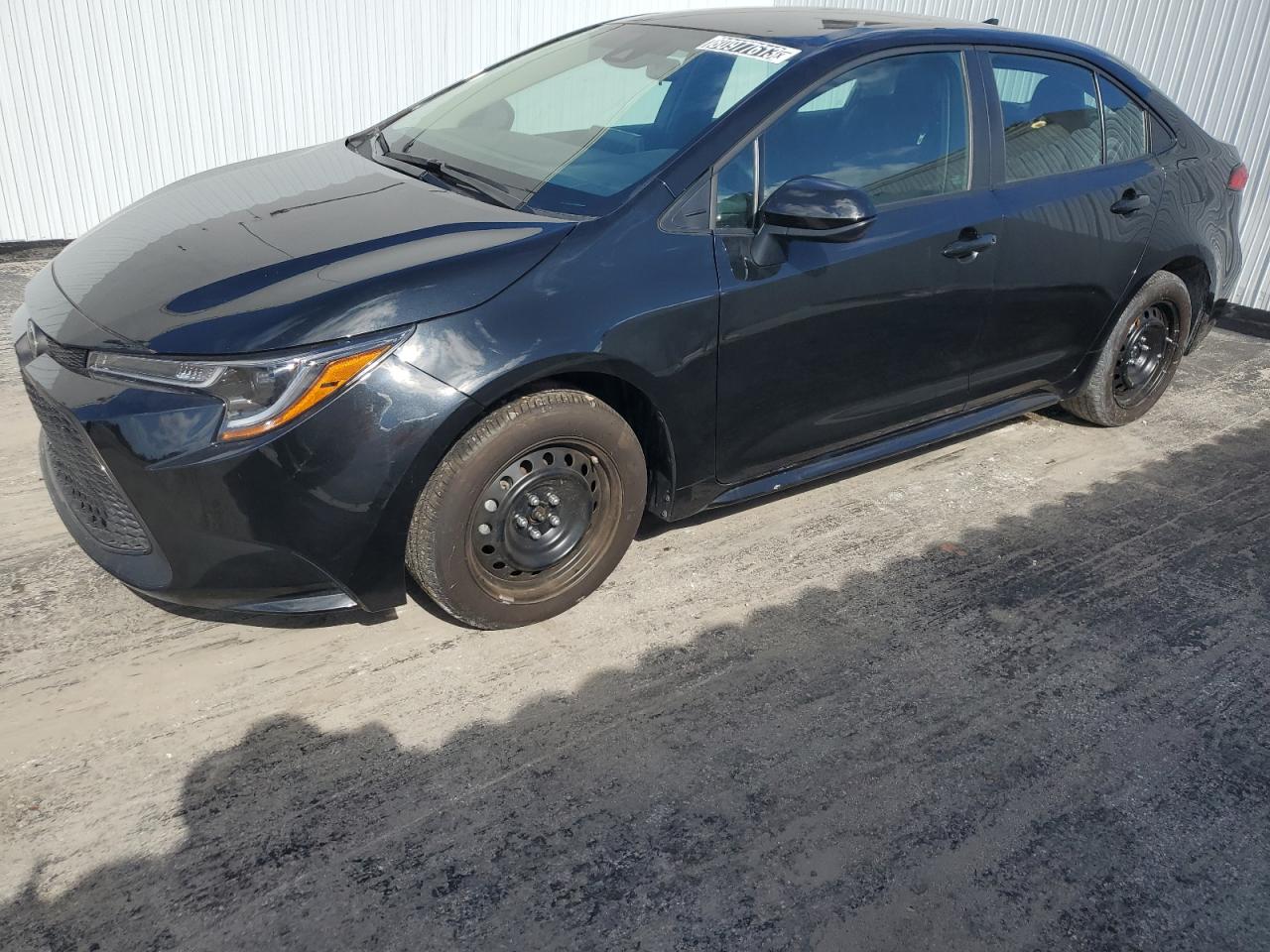 Image 1 of 2022 TOYOTA COROLLA LE 2022 with VIN 5YFEPMAE7NP385198