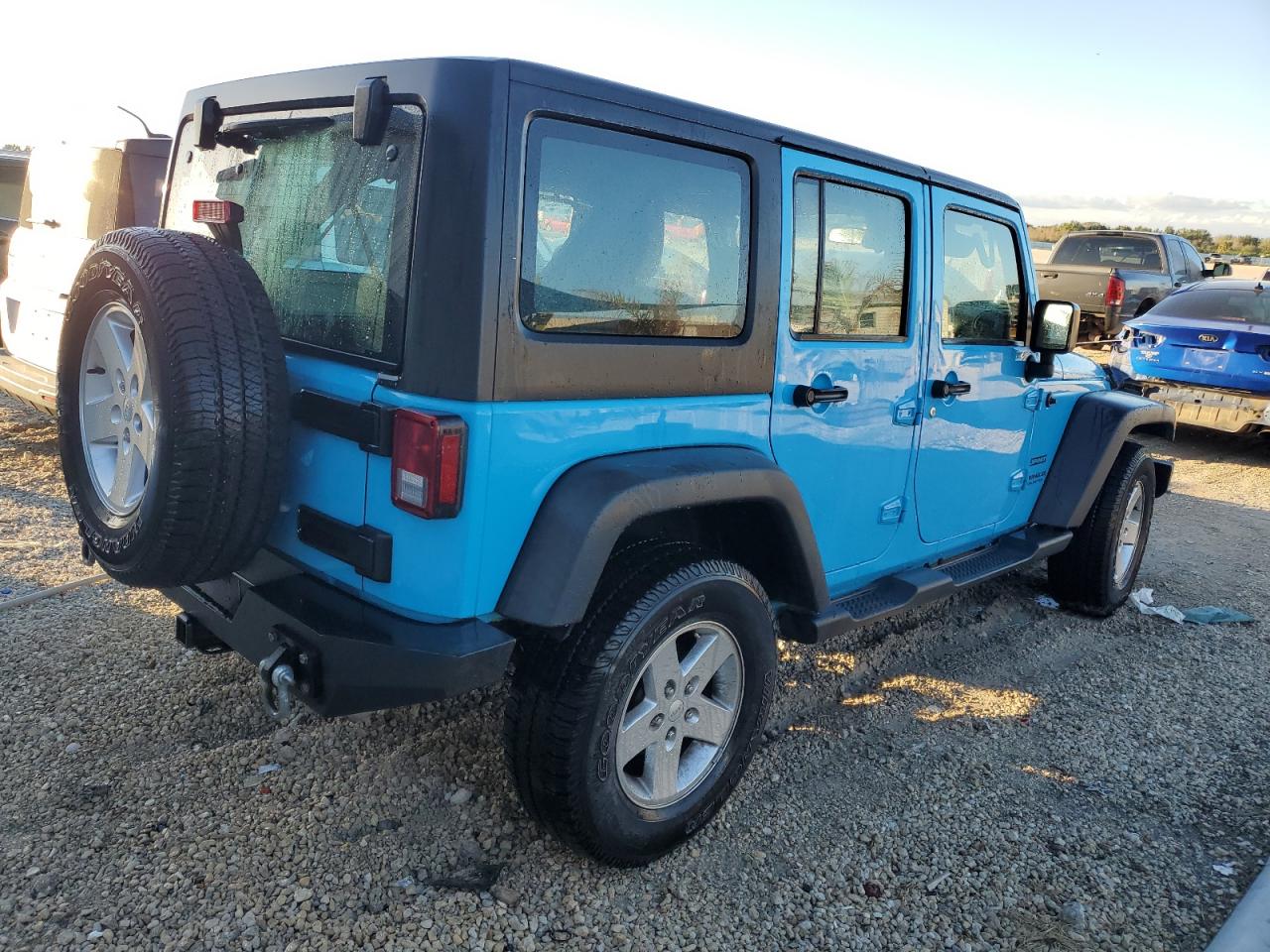 Изображение 3 2017 JEEP WRANGLER UNLIMITED SPORT 2017 с VIN 1C4BJWDG5HL569906
