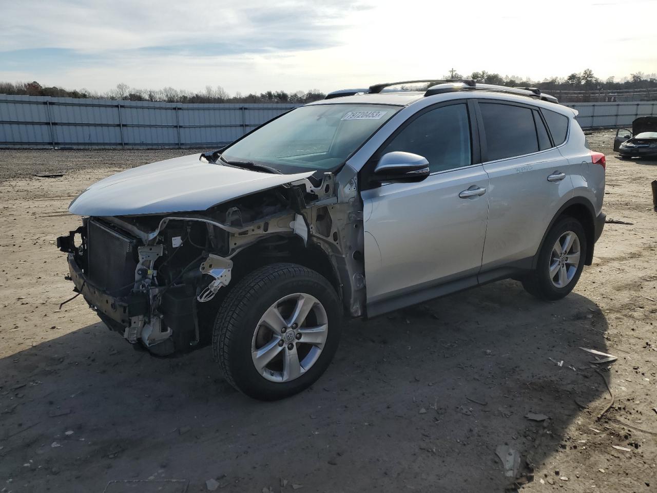 Image 1 of 2013 TOYOTA RAV4 XLE 2013 with VIN 2T3RFREV5DW102071