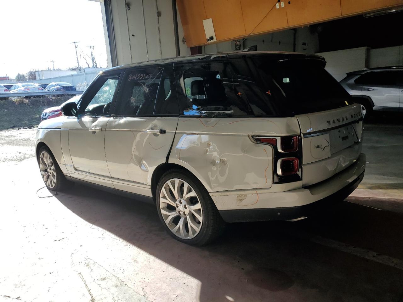 Obraz 2 z 2018 LAND ROVER RANGE ROVER HSE 2018 z VIN SALGS2SV1JA383836