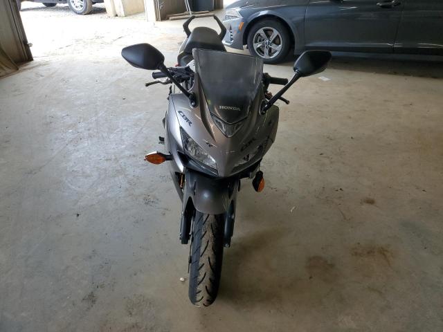 Image 2 of 2015 HONDA CBR500 R 2015 with VIN MLHPC4467F5200426