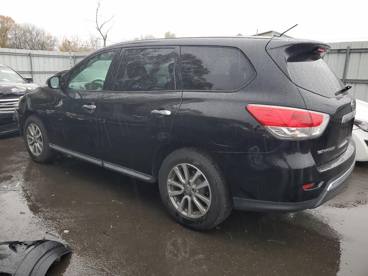 Image 2 of 2013 NISSAN PATHFINDER S 2013 with VIN 5N1AR2MM1DC648966