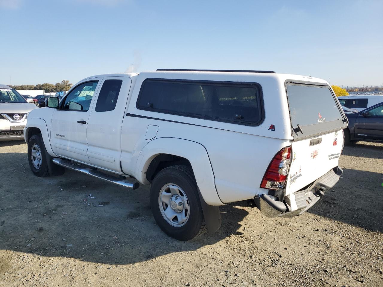 Изображение 2 2015 TOYOTA TACOMA PRERUNNER ACCESS CAB 2015 с VIN 5TFTU4GN0FX071242