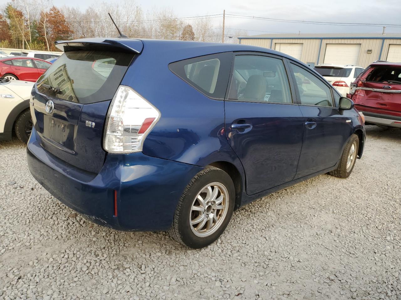 Изображение 3 2014 TOYOTA PRIUS V  2014 с VIN JTDZN3EU6E3304820