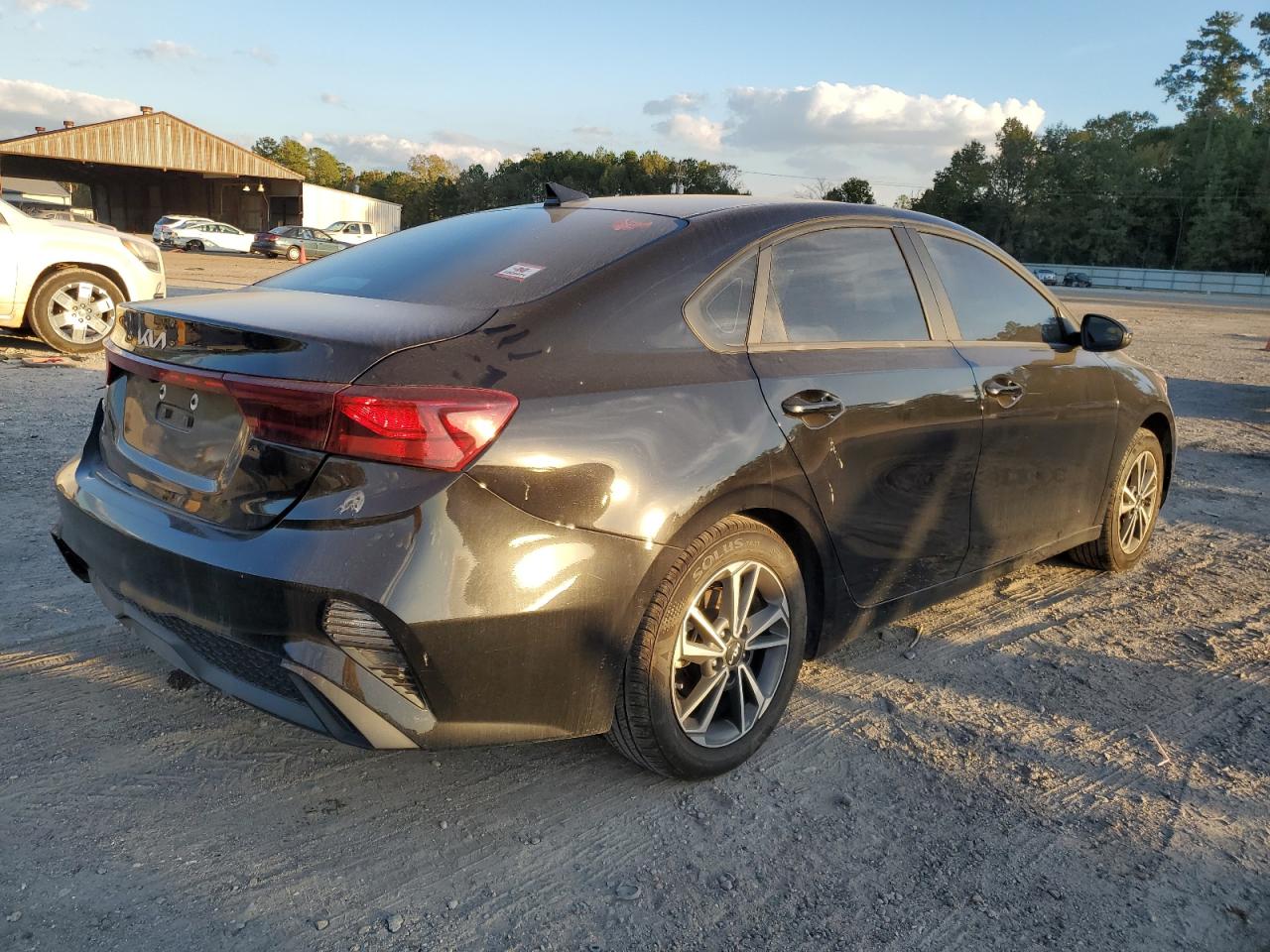 Obraz 3 z 2023 KIA FORTE LX 2023 z VIN 3KPF24AD0PE513716