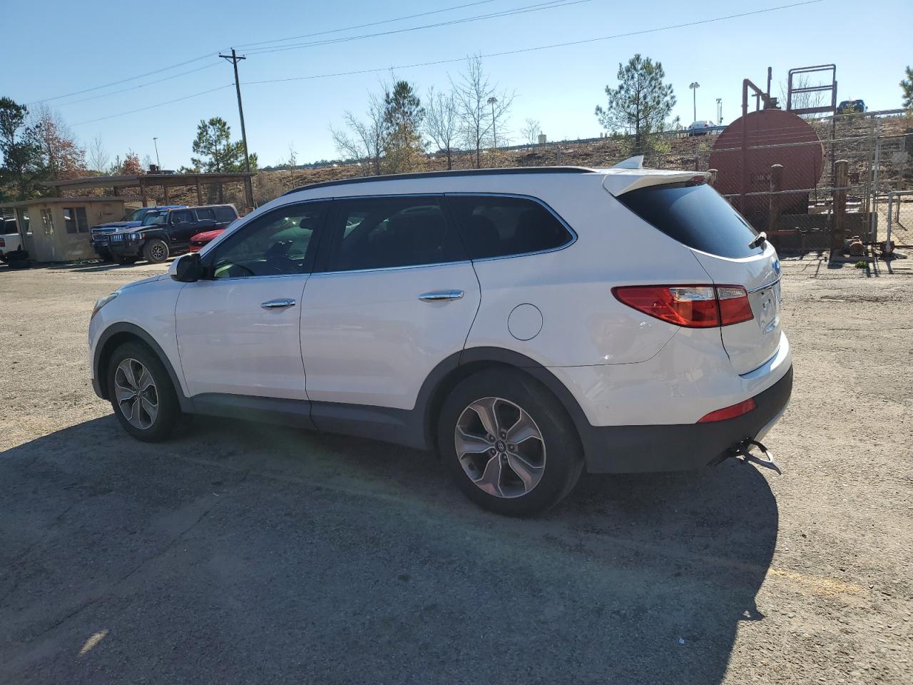 Image 2 of 2015 HYUNDAI SANTA FE GLS 2015 with VIN KM8SM4HF6FU093603