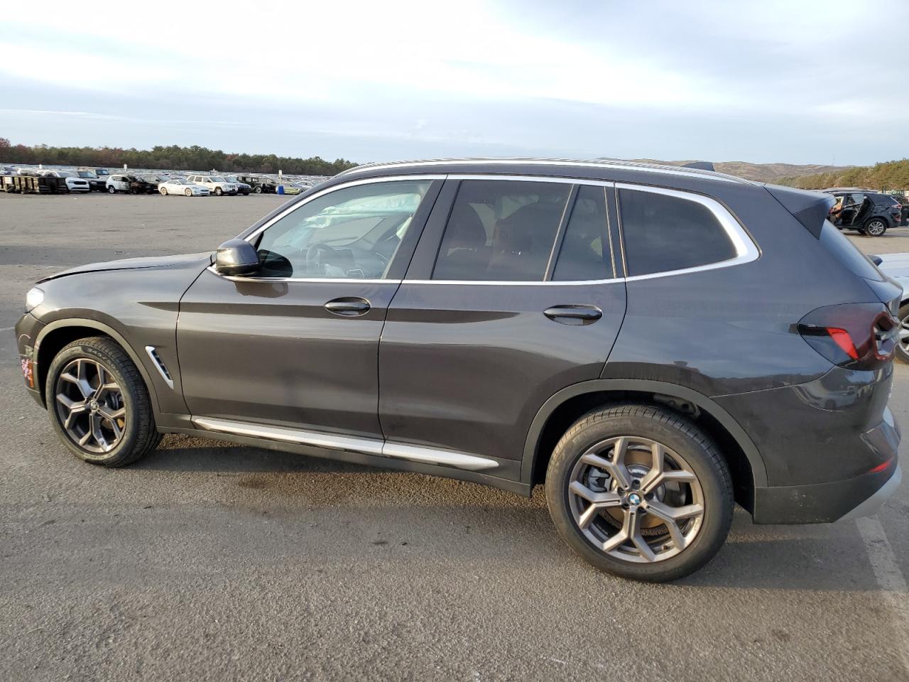 Obraz 2 z 2023 BMW X3 XDRIVE30I 2023 z VIN WBX57DP04PN211295