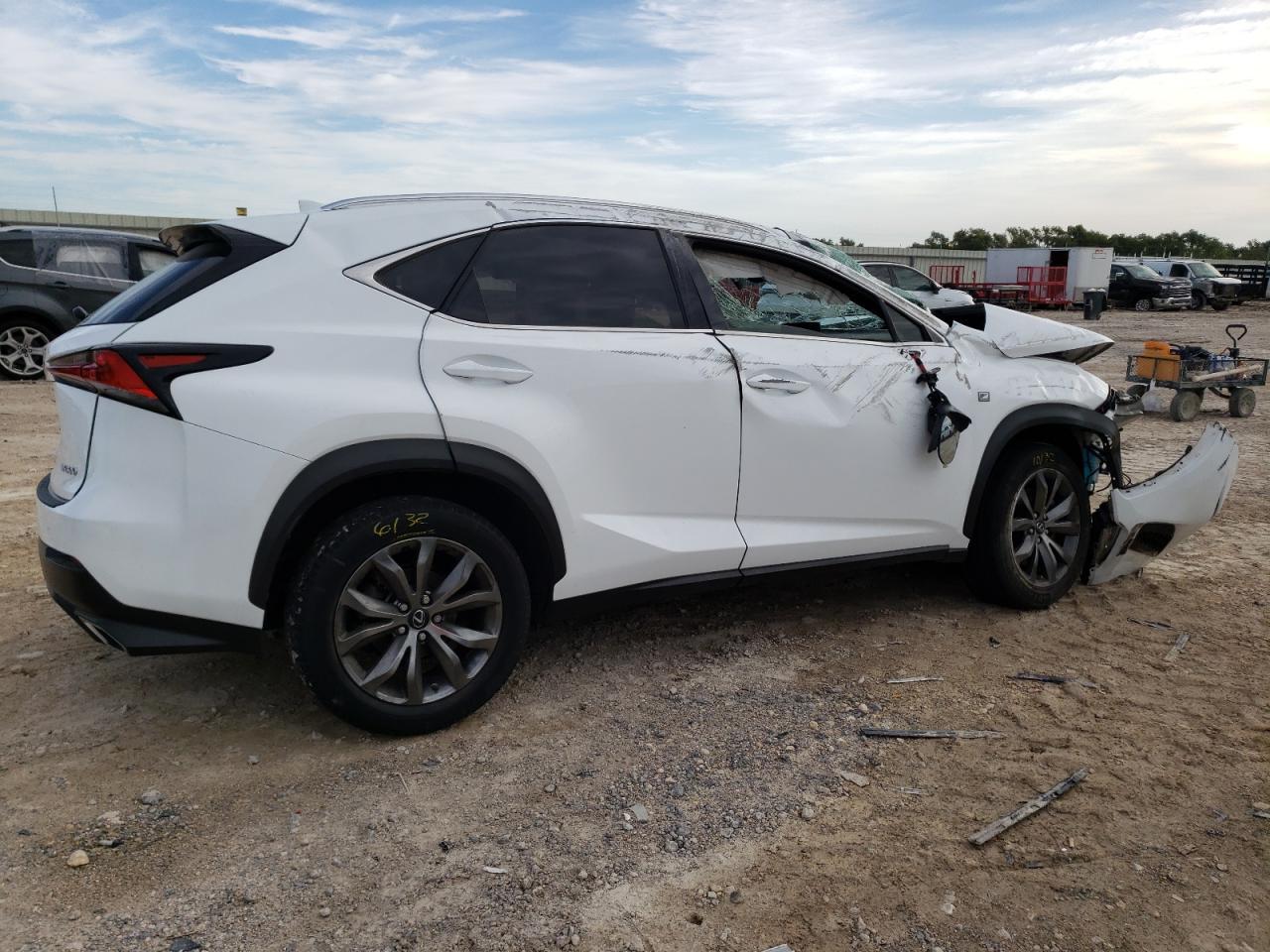Изображение 3 Lexus Nx 300 Base 2021 с VIN JTJSARBZ6M2191873