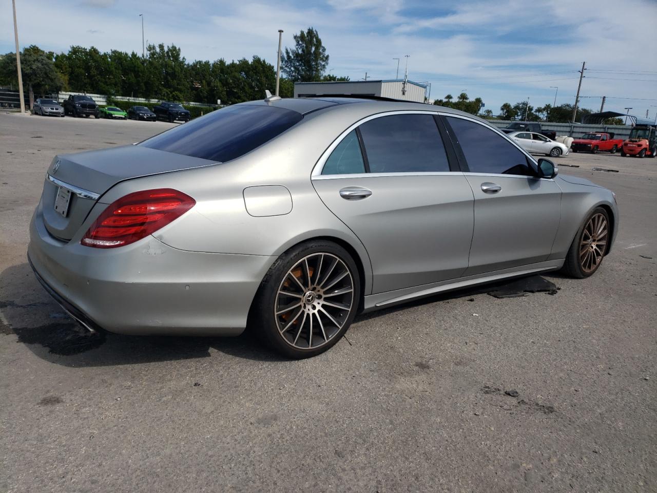 Изображение 3 2015 MERCEDES-BENZ S 550 2015 с VIN WDDUG8CB8FA109209