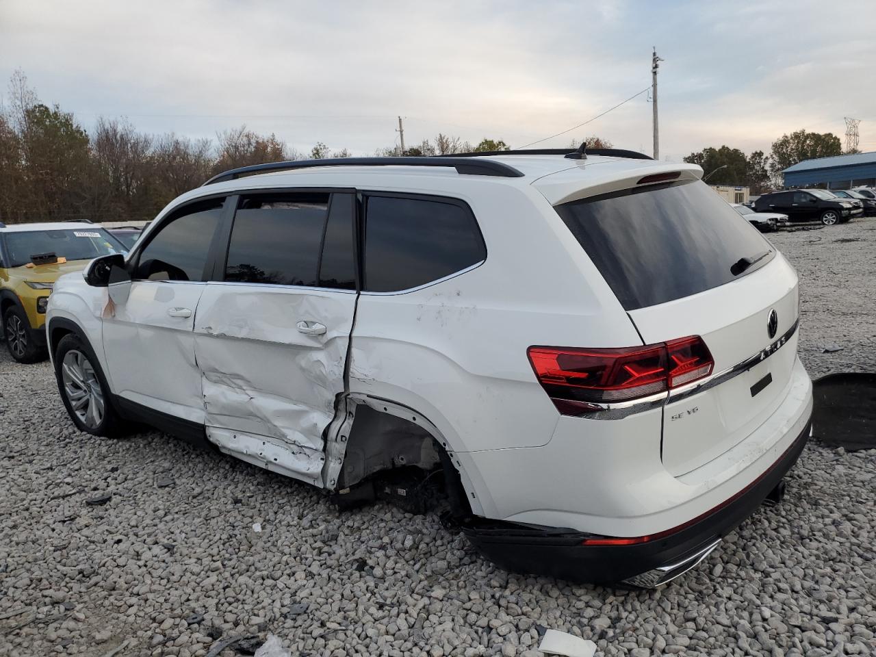 Image 2 of 2023 VOLKSWAGEN ATLAS SE 2023 with VIN 1V2JR2CA6PC544018