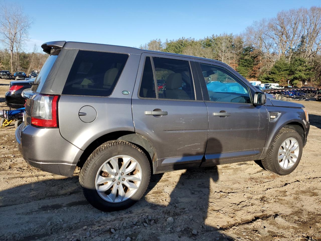Image 3 of 2011 LAND ROVER LR2 HSE 2011 with VIN SALFR2BN7BH246822