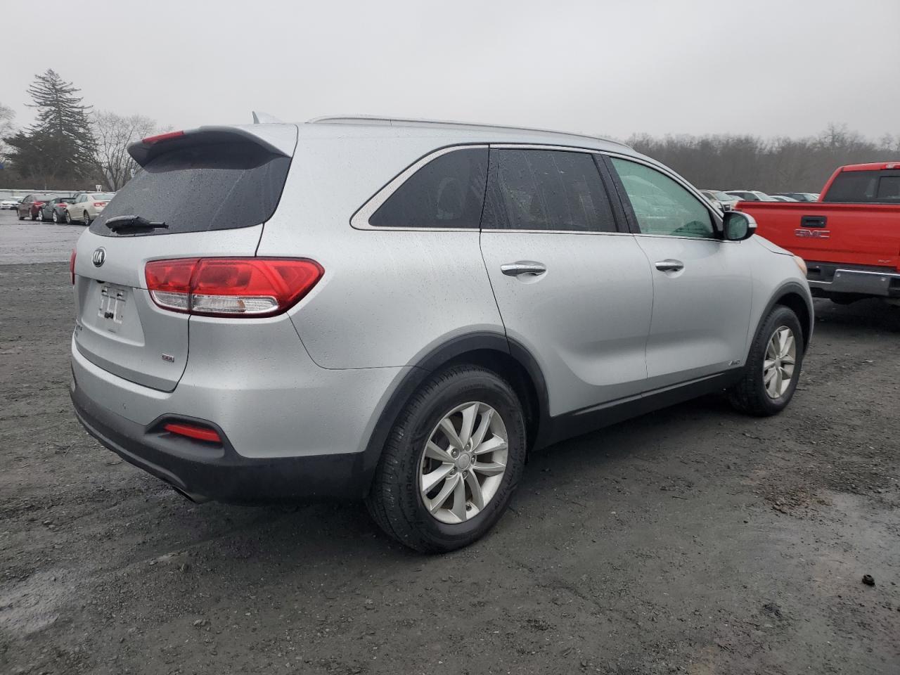 Obraz 3 z 2018 KIA SORENTO LX 2018 z VIN 5XYPGDA37JG368598