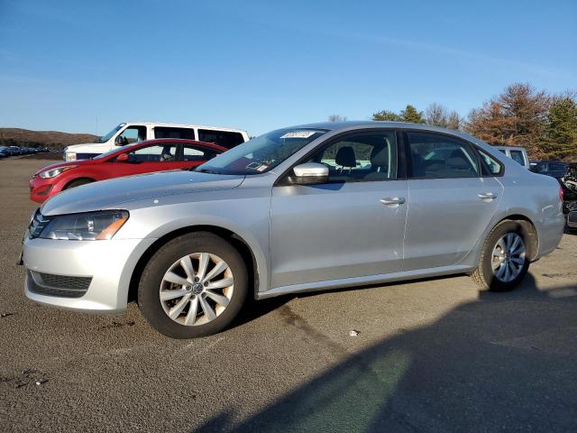 Image 1 of 2013 VOLKSWAGEN PASSAT S 2013 with VIN 1VWAP7A38DC063740
