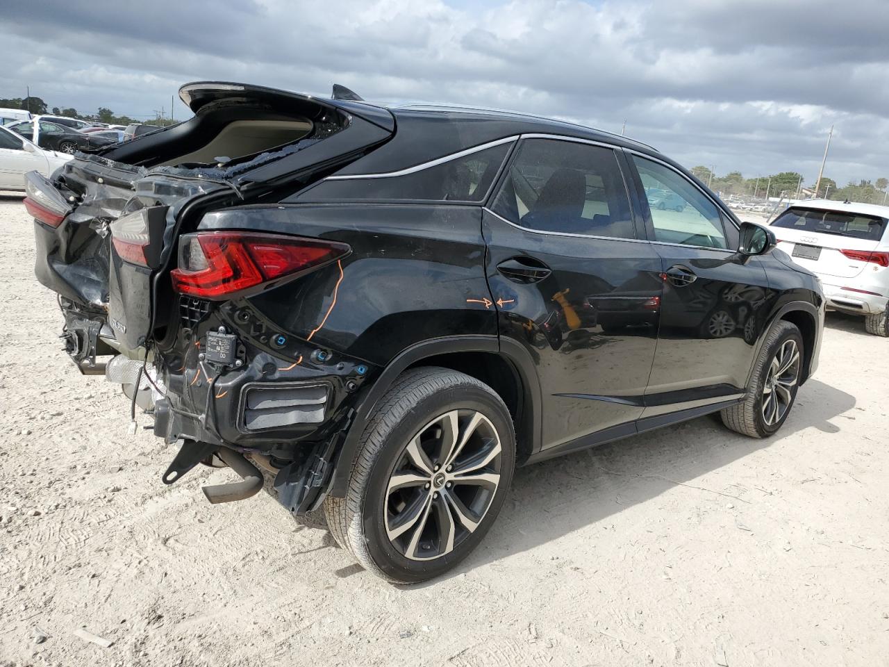 Obraz 3 z 2021 LEXUS RX 350 2021 z VIN 2T2HZMAA7MC205412
