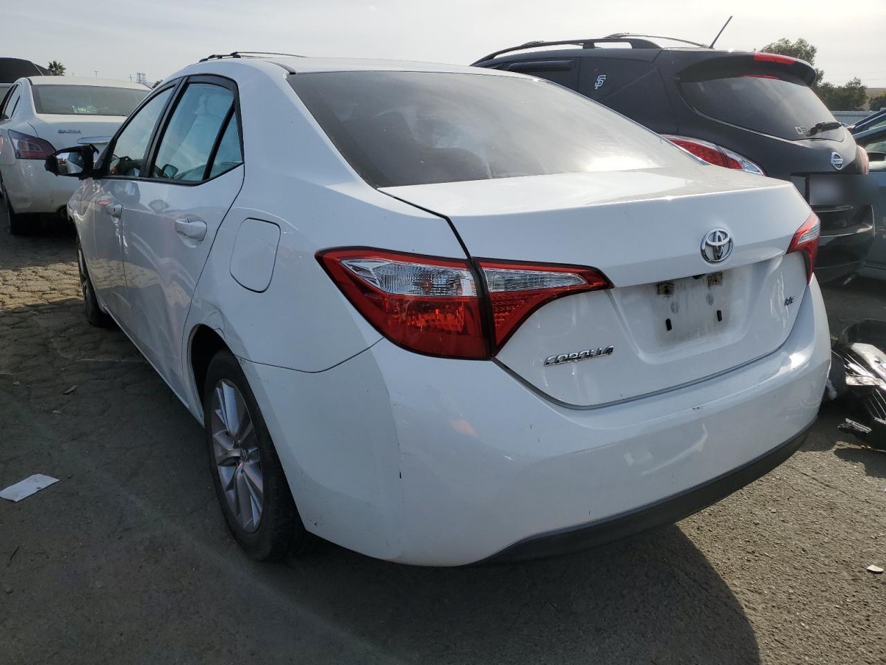 Image 2 of 2015 TOYOTA COROLLA L 2015 with VIN 5YFBURHE2FP262411