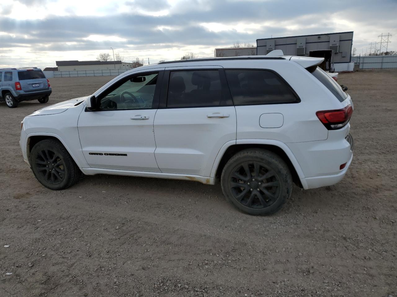 Изображение 2 2020 JEEP GRAND CHEROKEE LAREDO 2020 с VIN 1C4RJFAG5LC207943