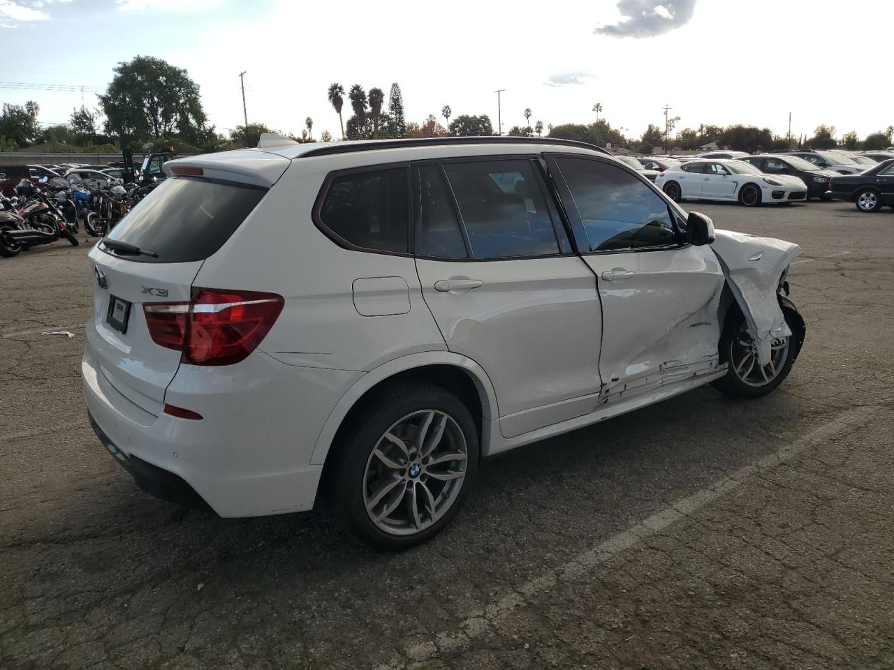 Image 3 of 2017 BMW X3 XDRIVE28I 2017 with VIN 5UXWX9C37H0T24282