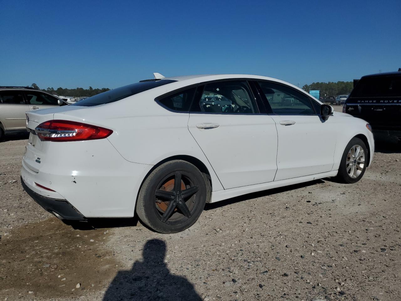 Изображение 3 2019 FORD FUSION SE 2019 с VIN 3FA6P0HD8KR268199