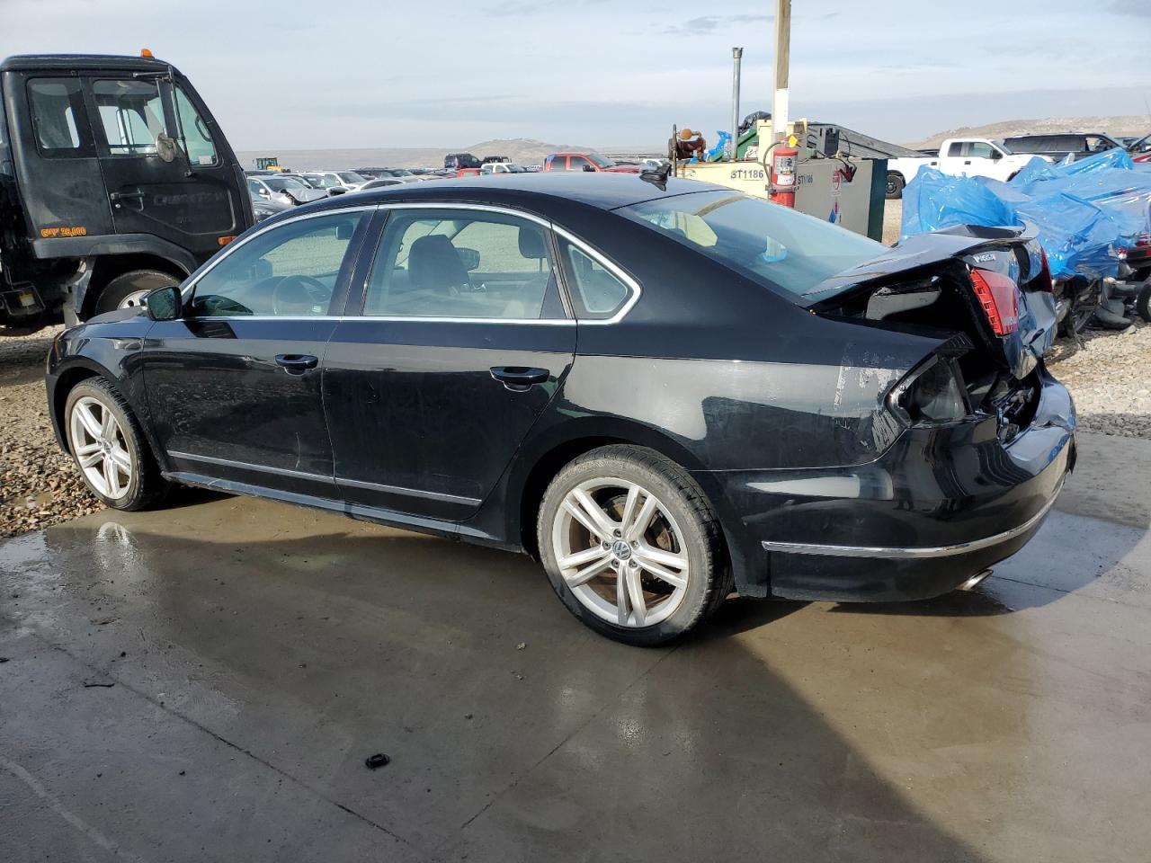 Obraz 2 z 2014 VOLKSWAGEN PASSAT SEL 2014 z VIN 1VWCN7A36EC071223