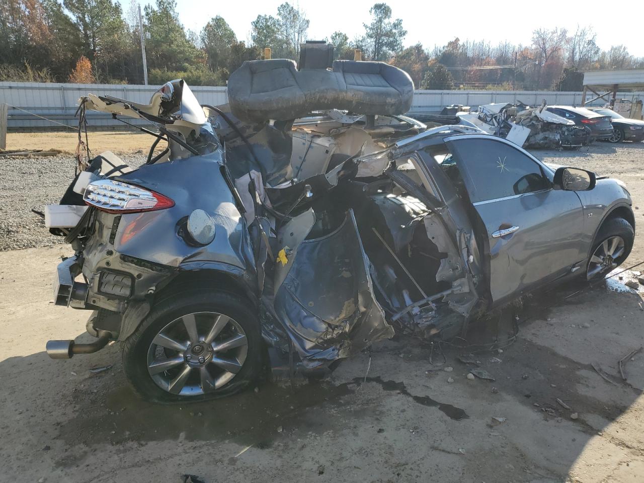 Image 3 of 2017 INFINITI QX50  2017 with VIN JN1BJ0RRXHM400114