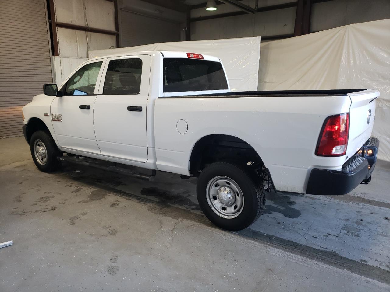 Image 2 of 2018 RAM 2500 ST 2018 with VIN 3C6UR5CJ0JG388876