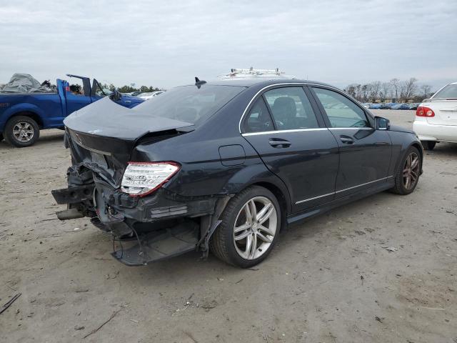 Obraz 3 z 2014 MERCEDES-BENZ C 250 2014 z VIN WDDGF4HB7ER305031