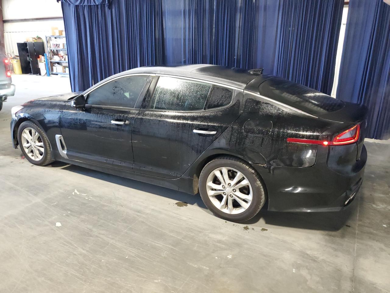 Image 2 of 2018 KIA STINGER PREMIUM 2018 with VIN KNAE25LA4J6011113