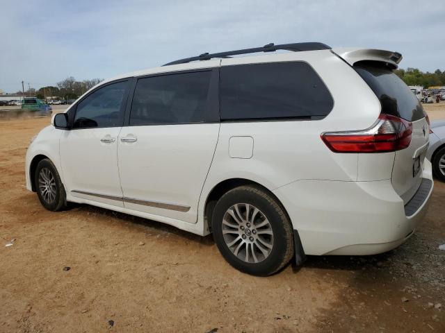 Image 2 of 2020 TOYOTA SIENNA XLE 2020 with VIN 5TDYZ3DC7LS023050
