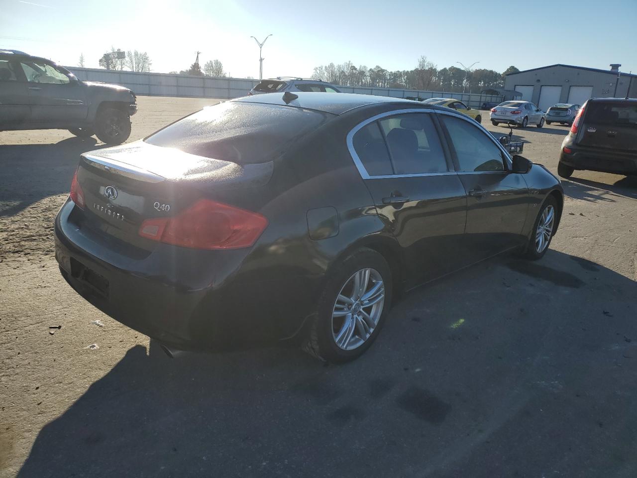 Image 3 of 2015 INFINITI Q40  2015 with VIN JN1CV6AP9FM580074