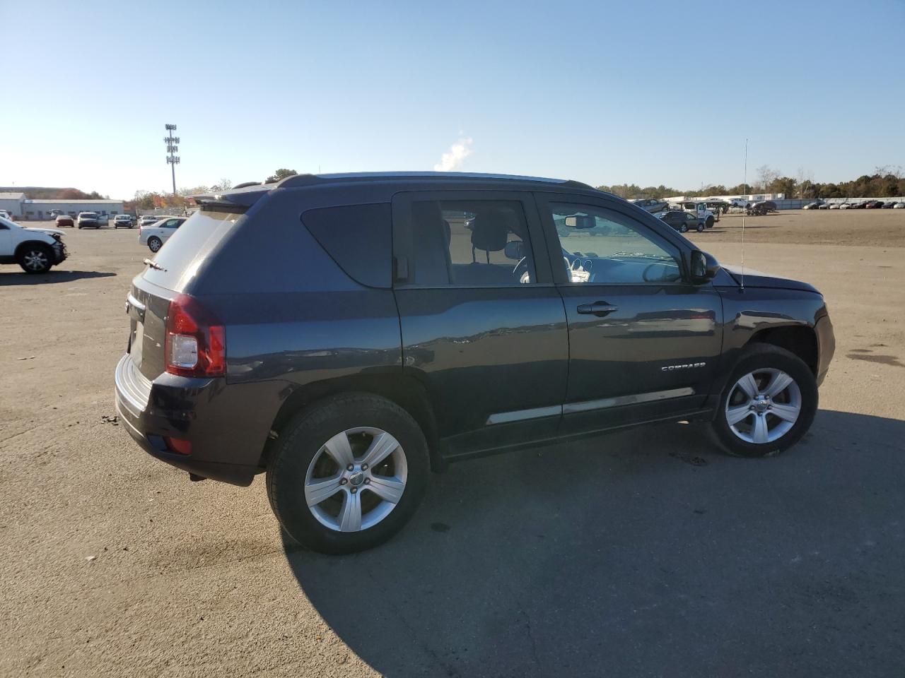 Obraz 3 z 2014 JEEP COMPASS LATITUDE 2014 z VIN 1C4NJDEB3ED534260