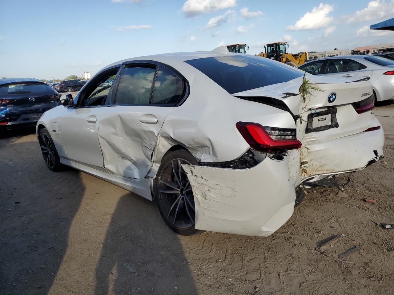 Image 2 of 2022 BMW 330E  2022 with VIN 3MW5P7J02N8C53002