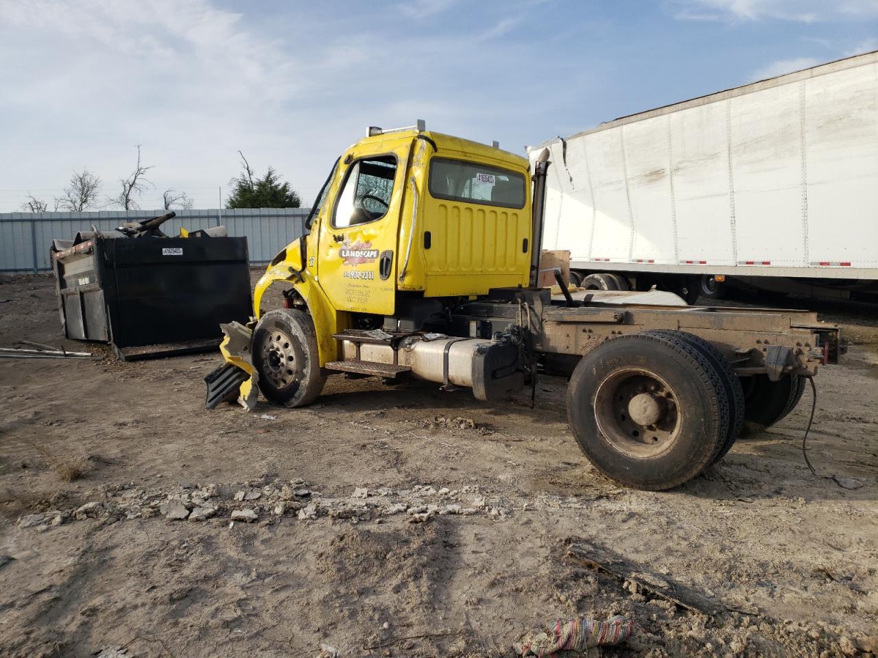 Image 3 of 2015 FREIGHTLINER M2 106 MEDIUM DUTY 2015 with VIN 3ALACYCY0FDGC9269
