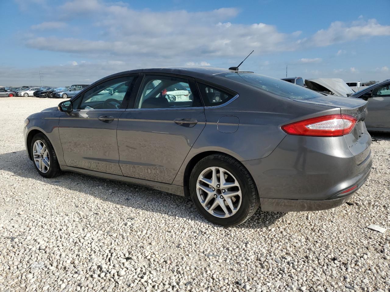 Изображение 2 2013 FORD FUSION SE 2013 с VIN 3FA6P0H74DR282629